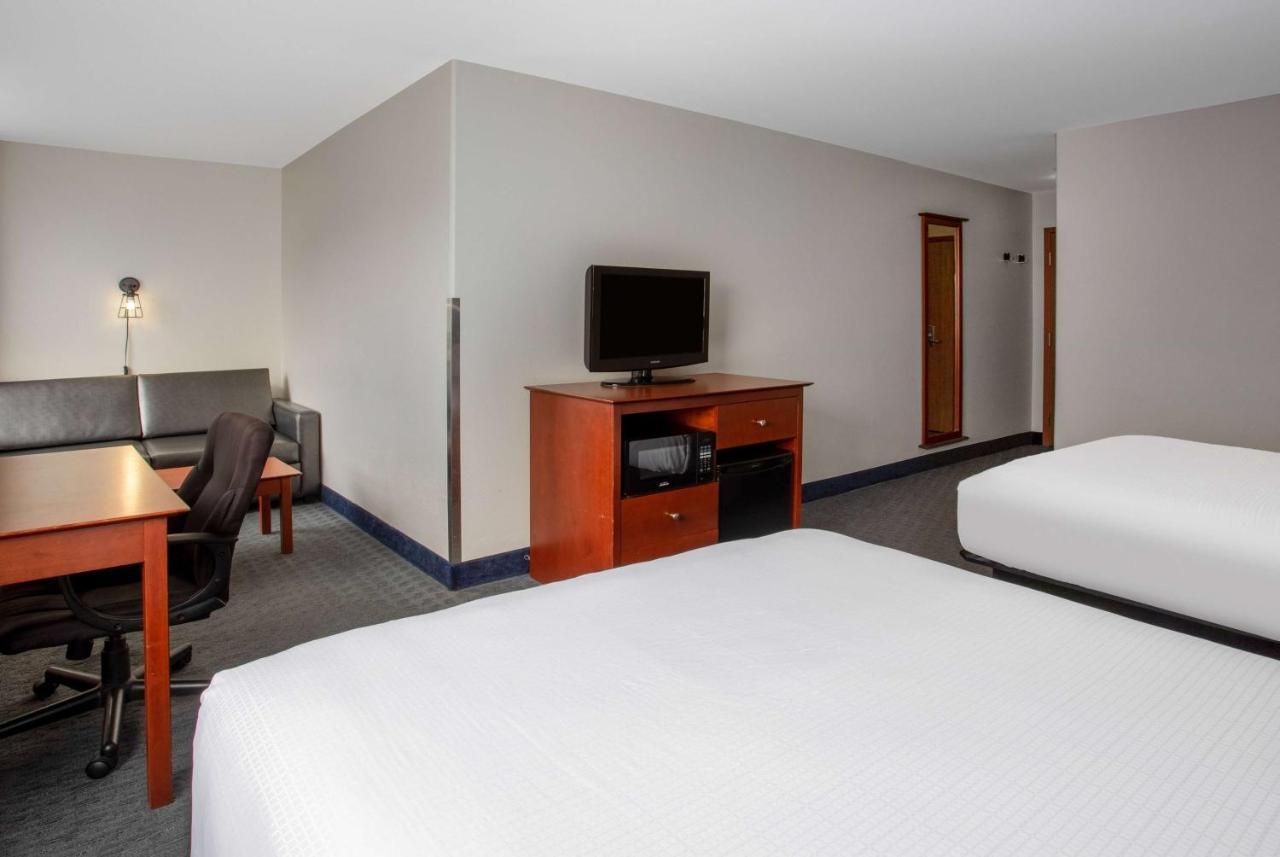 Hotel Super 8 By Wyndham Trois-Rivières Esterno foto